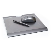 PROJEKT GRAFICZNY
            CENA
        
        
            &nbsp;PROJEKT WIZYTÓWKI
            30 zł
        
        
            &nbsp;PROJEKT ULOTKI DL
            35 zł
        
        
            &nbsp;PROJEKT ULOTKI A6
            35 zł
        
        
            &nbsp;PROJEKT ULOTKI A5
            35 zł
        
        
            &nbsp;PROJEKT ULOTKI 2DL
            45 zł
        
        
            &nbsp;PROJEKT ULOTKI A4
            45 zł
        
        
            &nbsp;PROJEKT ULOTKI A3
            45 zł
        
        
            &nbsp;PROJEKT PLAKATU A4
            45 zł
        
        
            &nbsp;PROJEKT PLAKATU A3
            45 zł
        
        
            &nbsp;PROJEKT PLAKATU B3
            45 zł
        
        
            &nbsp;PROJEKT PLAKATU A2
            50 zł
        
        
            &nbsp;PROJEKT PLAKATU B2
            50 zł
        
        
            &nbsp;PROJEKT TECZKI OFERTOWEJ
            50 zł
        
        
            &nbsp;PROJEKT BANERA (tło + napisy)
            20 zł
        
        
            &nbsp;PROJEKT BANERA (full grafika)
            50 zł
        
        
            &nbsp;WEKTORYZACJA LOGOTYPU
            30 zł
        
        
            &nbsp;PROJEKT LOGO
            130 zł
        
    

&nbsp;

Podany cennik jest wzorcem podstawowym i może się nieznacznie zmienić w  przypadku niestandardowych zleceń, szczególnych wymagań klienta, konieczności zakupu licencjonowanych zdjęć lub grafik.